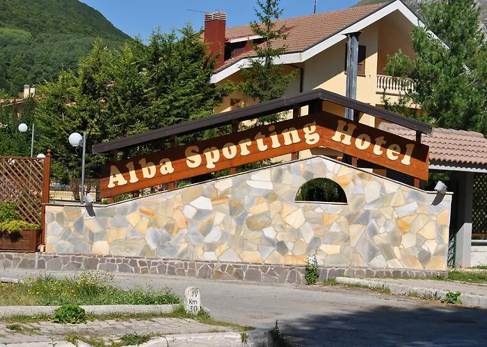 Отель Alba Sporting 3*