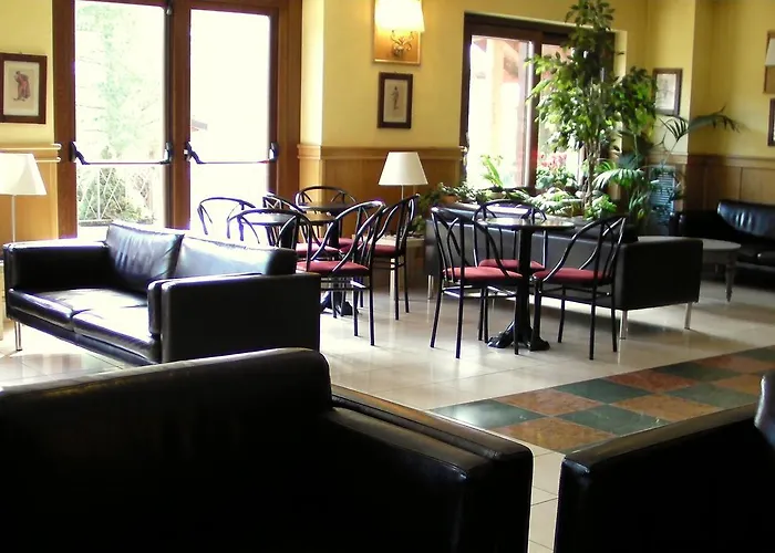 Отель Alba Sporting 3*